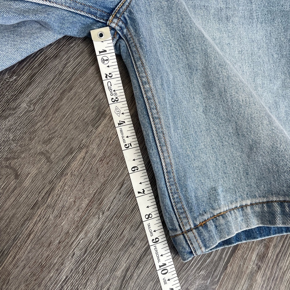 Levi’s | Denim Shortalls Light Wash - Picture 3 of 10